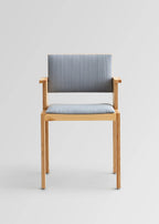 Vaarnii 016 Maasto Dining Armchair Upholstered เก้าอี้ไม้ pine มีที่วางแขนและเบาะ