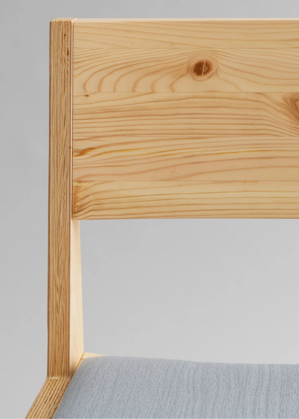 Vaarnii 016 Maasto Dining Chair Upholstered เก้าอี้ไม้ pine พร้อมเบาะรองนั่ง
