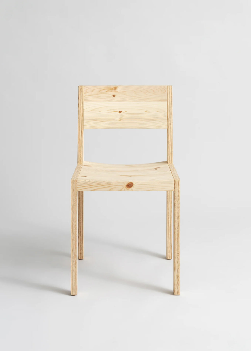 Vaarnii 016 Maasto Dining Chair เก้าอี้ไม้ pine โครงสร้างเรียบง่าย