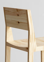 Vaarnii 016 Maasto Dining Chair เก้าอี้ไม้ pine โครงสร้างเรียบง่าย