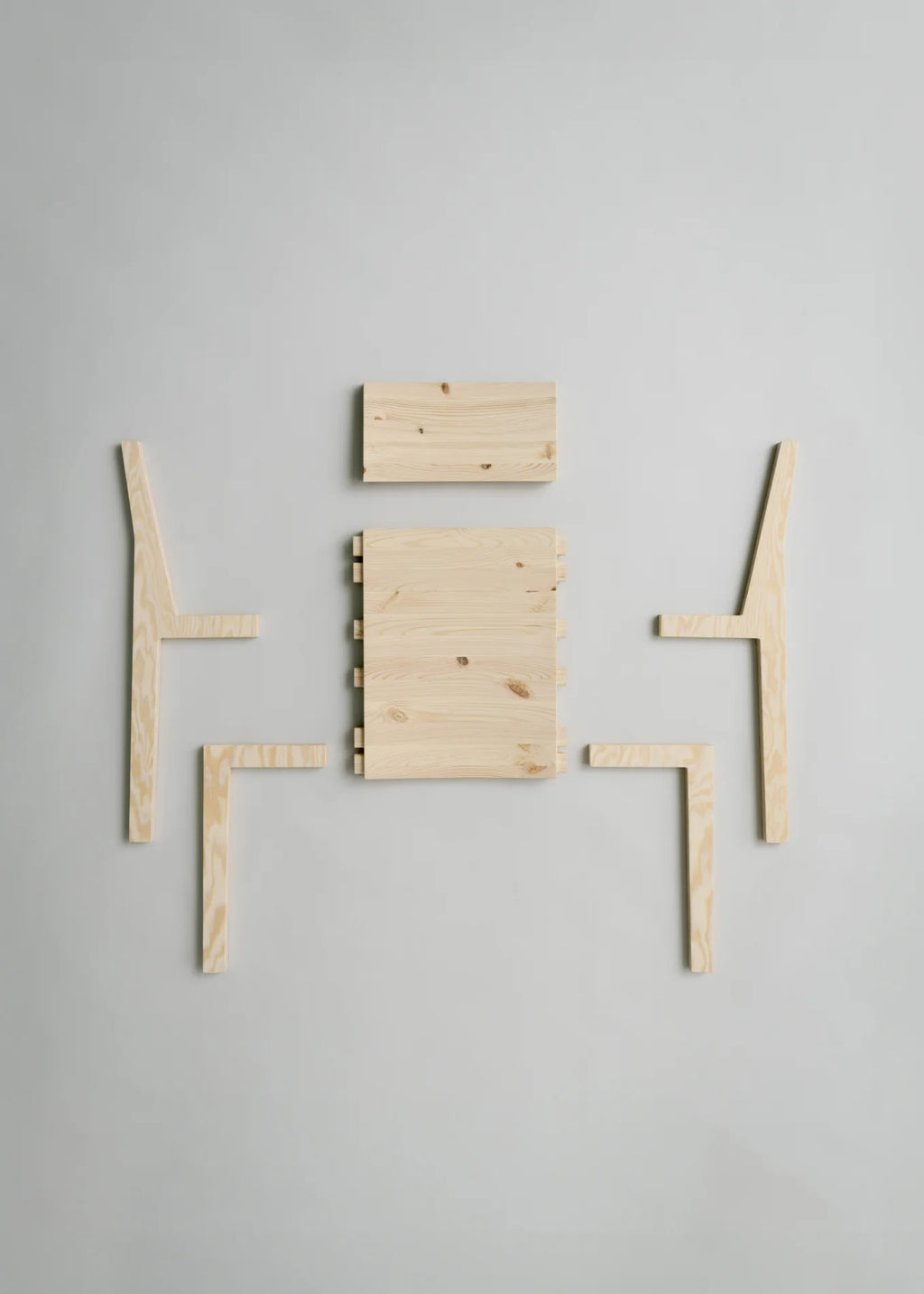 Vaarnii 016 Maasto Dining Chair เก้าอี้ไม้ pine โครงสร้างเรียบง่าย