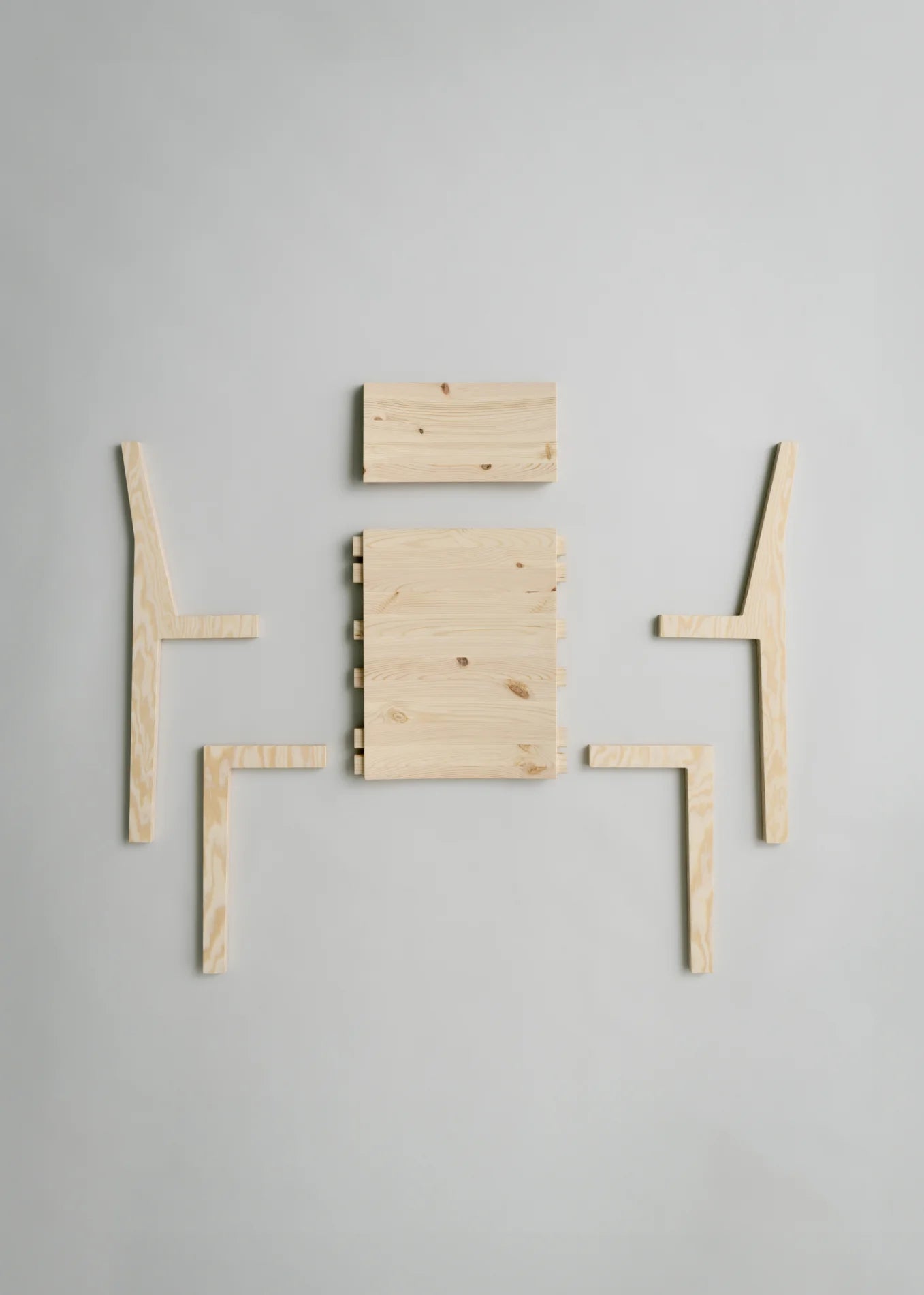 Vaarnii 016 Maasto Dining Chair เก้าอี้ไม้ pine โครงสร้างเรียบง่าย