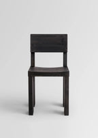 Vaarnii 001 Dining Chair Black เก้าอี้ไม้ pine สีดำ แสดงลายไม้ธรรมชาติ