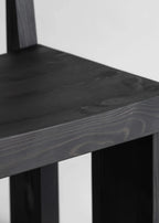 Vaarnii 001 Dining Chair Black เก้าอี้ไม้ pine สีดำ แสดงลายไม้ธรรมชาติ