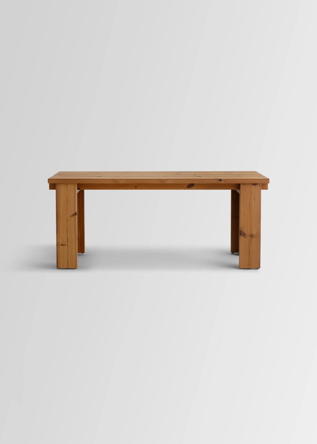 Vaarnii 013 Osa Outdoor Dining Table โต๊ะไม้ pine สำหรับใช้งานกลางแจ้ง