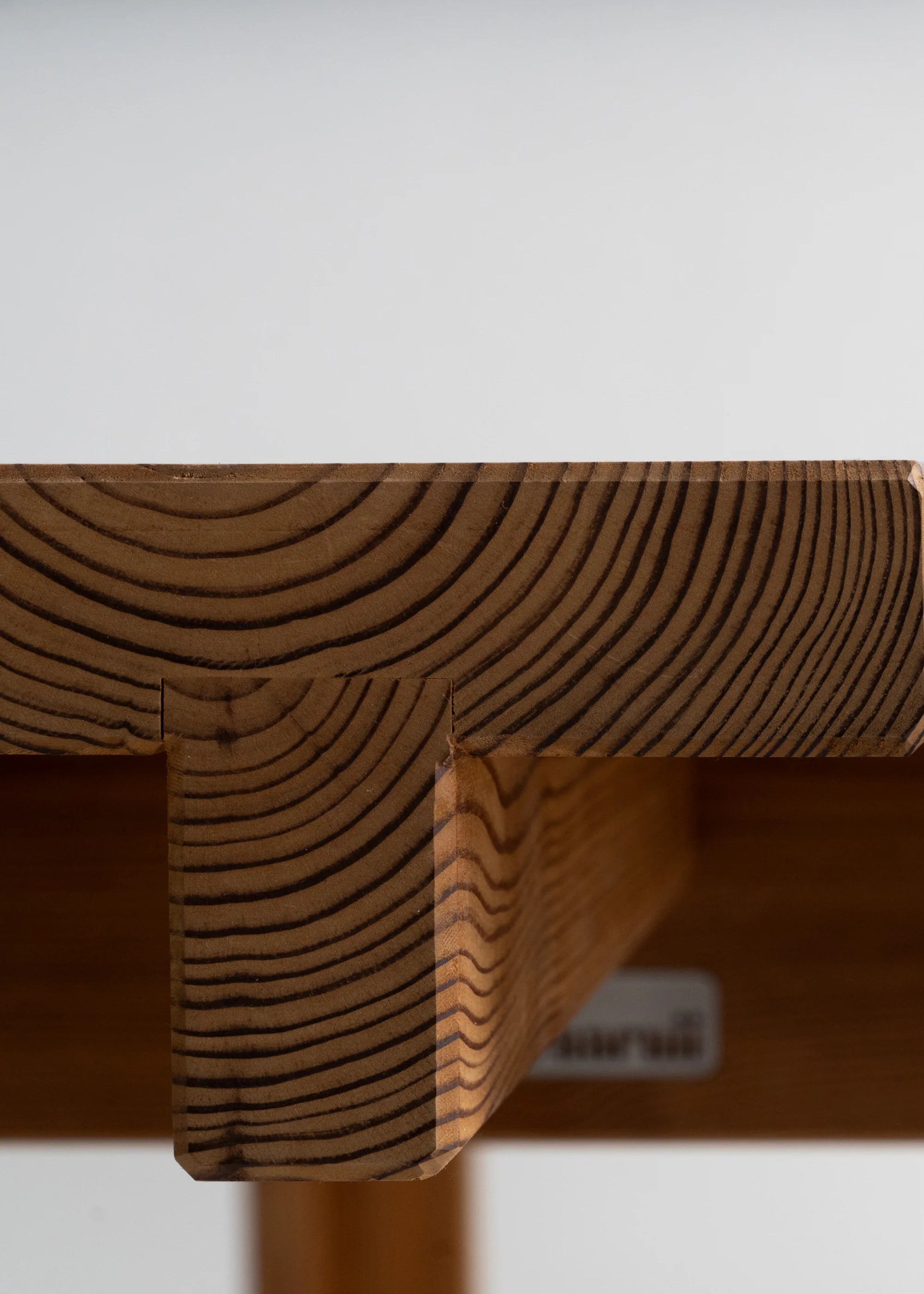 Vaarnii 013 Osa Outdoor Bench ม้านั่งไม้ pine สำหรับใช้งานกลางแจ้ง โครงสร้าง modular