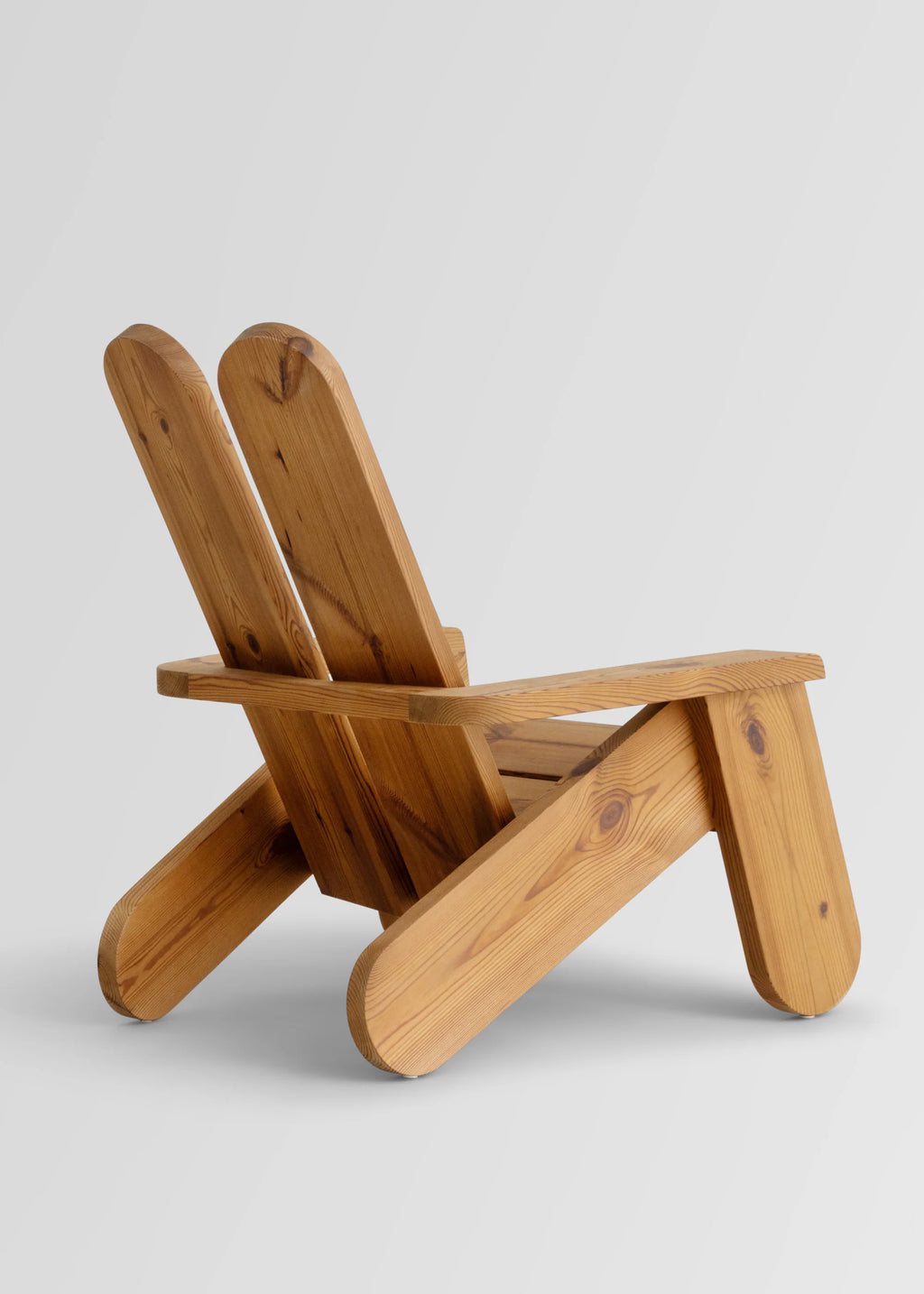 Vaarnii 015 Peace Outdoor Lounge Chair เก้าอี้ไม้ pine สำหรับใช้งานกลางแจ้ง พนักพิงสูง