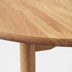 MAKE nordic HOLMEN Round Dining Table โต๊ะอาหารทรงกลมไม้โอ๊คดีไซน์สแกนดิเนเวียนสำหรับพื้นที่รับประทานอาหาร