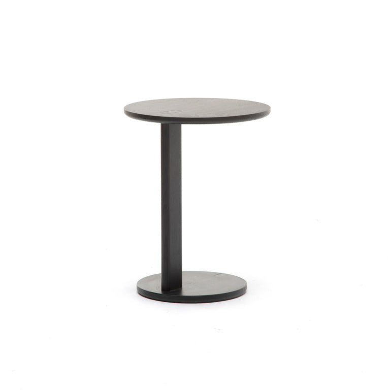Karimoku New Standard Elephant Side Table โต๊ะข้างไม้เกาลัดดีไซน์ขาอสมมาตร ออกแบบโดย Christian Haas