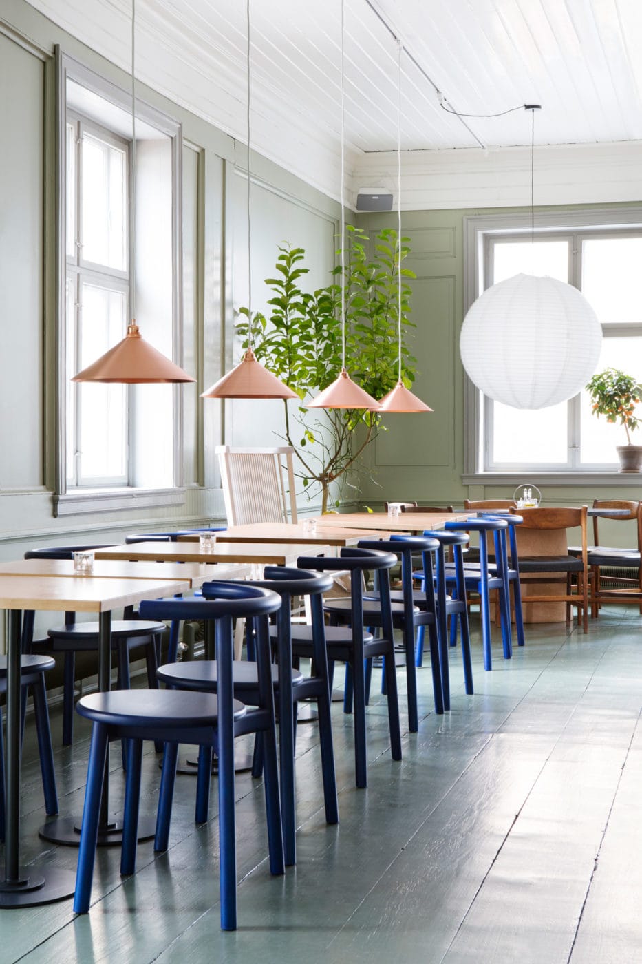 Mattiazzi MC5 SOLO Chair เก้าอี้ไม้ดีไซน์เรียบง่ายสำหรับ café และ dining spaces ออกแบบโดย Nitzan Cohen