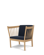 FDB Møbler J146 Armchair โดย Erik Ole Jørgensen โครงไม้โอ๊กเคลือบ lacquered พนักพิงแบบ spoke-back บุผ้าหรือหนัง ดีไซน์ปี 1978