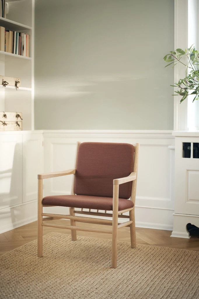 FDB Møbler J147 Lounge Chair เก้าอี้พักผ่อนไม้ oak ออกแบบโดย Erik Ole Jørgensen