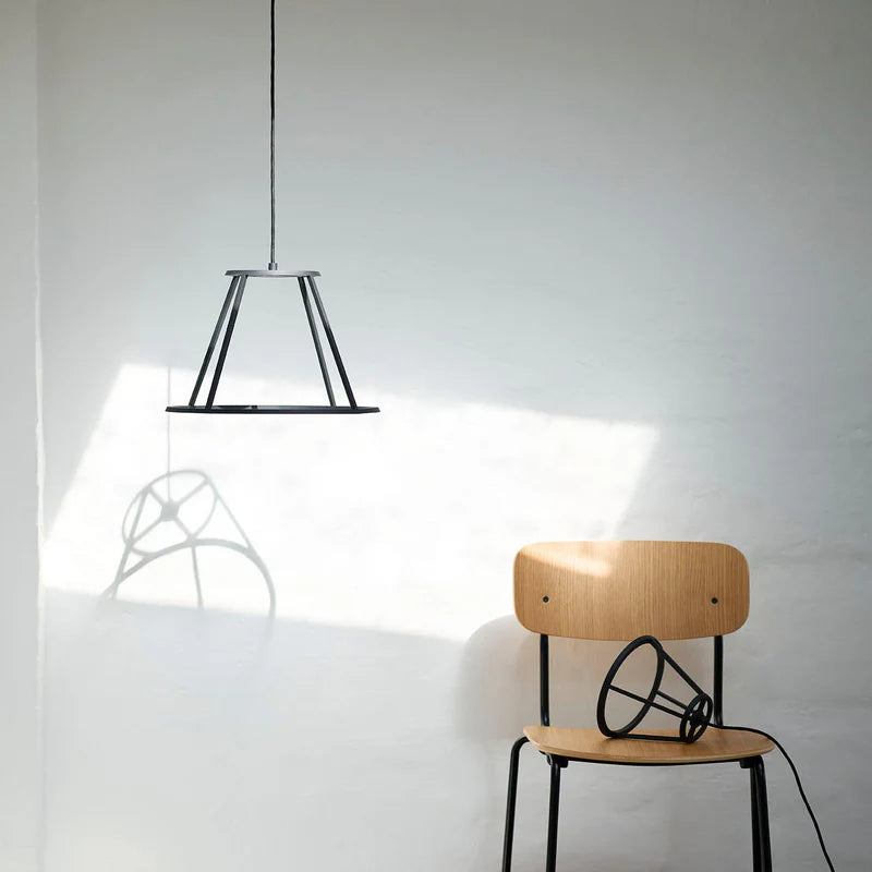 FDB Møbler J182 Holmen Chair เก้าอี้โครงเหล็กที่นั่ง oak veneer ออกแบบโดย Jakob Thau