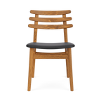 J48 Chair โดย Poul M. Volther (1951) จาก FDB Møbler ดีไซน์เรียบง่ายตามแนวฟังก์ชันนัลลิสม์เดนมาร์ก โครงไม้โอ๊คแข็งแรง พนักพิงโค้งเอกลักษณ์ รองรับสรีระได้ดี เหมาะใช้เป็นเก้าอี้ทานอาหารหรืออเนกประสงค์ภายในบ้าน