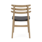 J48 Chair โดย Poul M. Volther (1951) จาก FDB Møbler ดีไซน์เรียบง่ายตามแนวฟังก์ชันนัลลิสม์เดนมาร์ก โครงไม้โอ๊คแข็งแรง พนักพิงโค้งเอกลักษณ์ รองรับสรีระได้ดี เหมาะใช้เป็นเก้าอี้ทานอาหารหรืออเนกประสงค์ภายในบ้าน