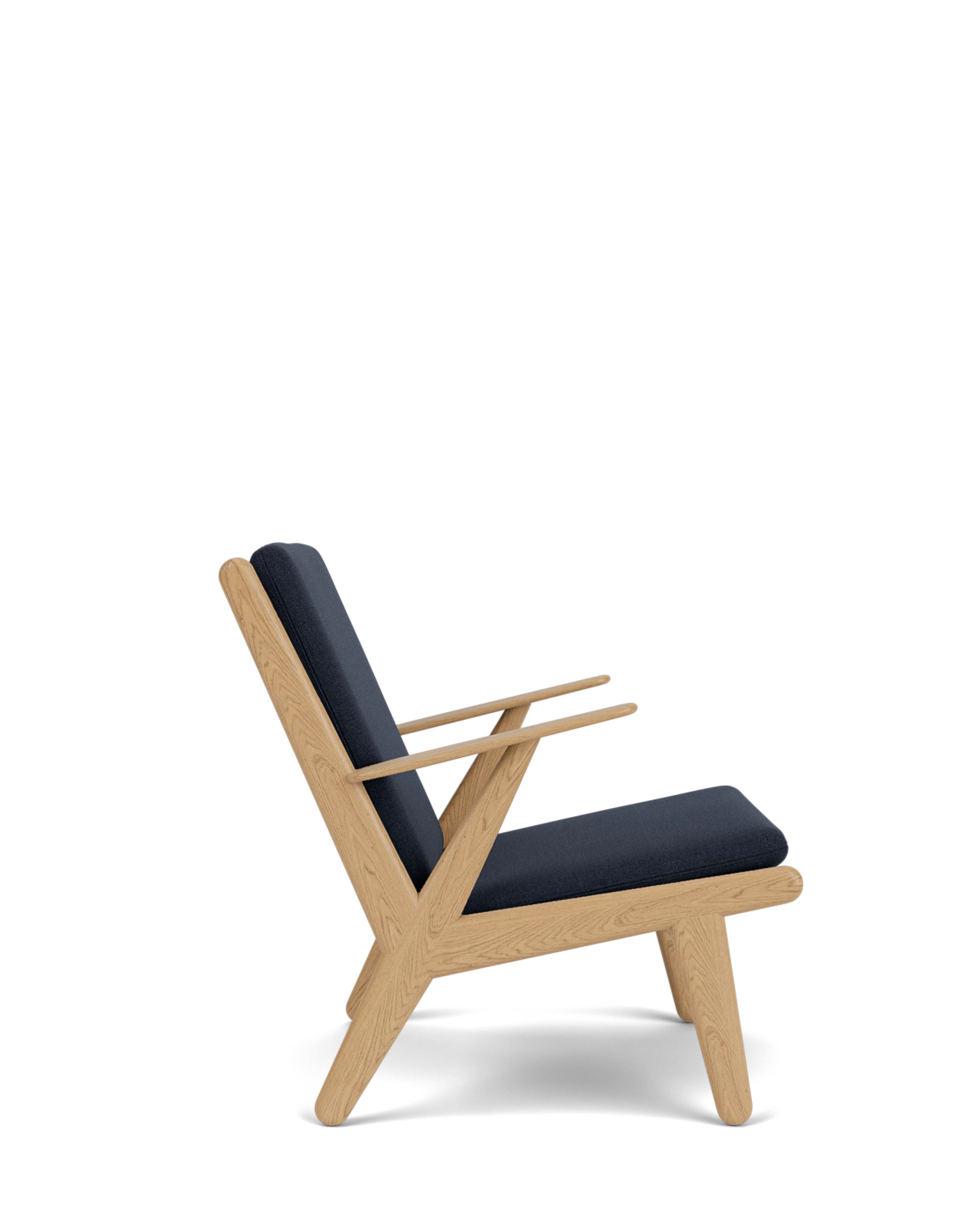 FDB Møbler J53 Armchair โดย Poul M. Volther โครงไม้โอ๊กเคลือบน้ำมัน บุผ้าเลือกได้หลายแบบ เช่น Monza, Cosmo, Grain, Main Line Flax ดีไซน์ปี 1953