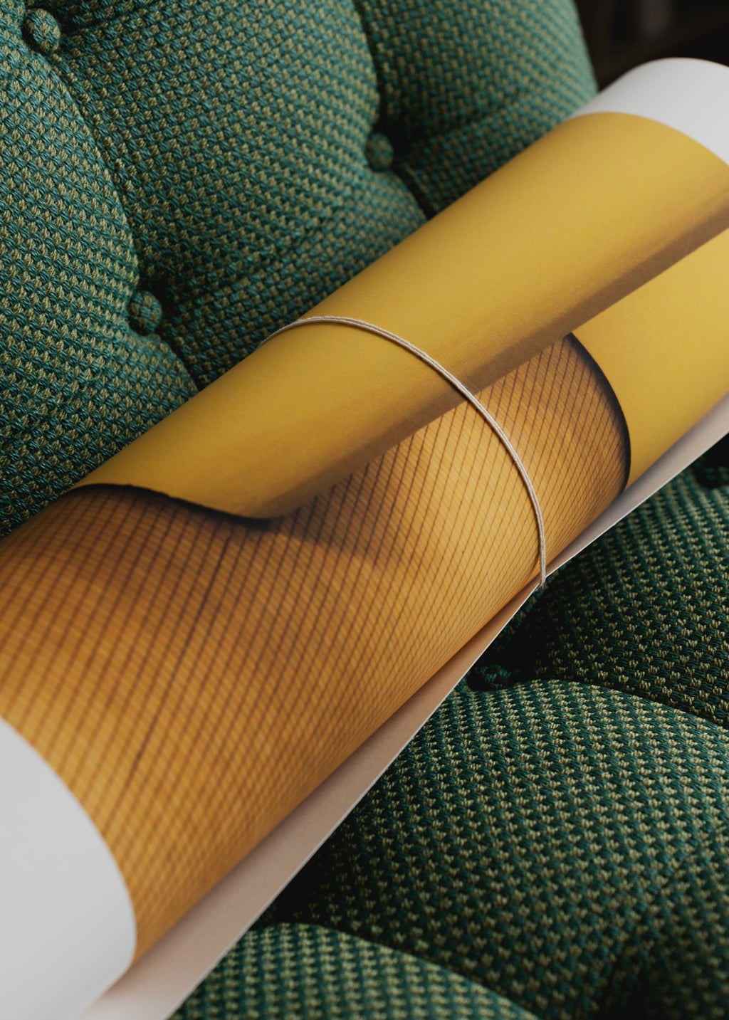 โปสเตอร์ Yellow U-Bahn by Julie Brix จาก The Poster Club สินค้าลิขสิทธิ์แท้นำเข้าโดย Old Pine Trees