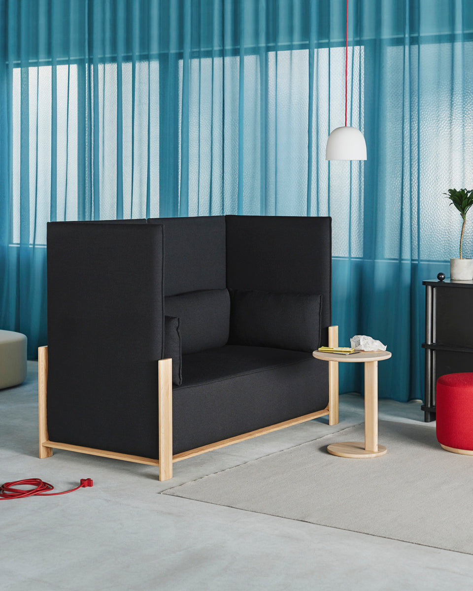 Karimoku New Standard Fence Sofa 2-Seater โซฟาพนักพิงสูงโครงไม้โอ๊คเบาะบุผ้า ออกแบบโดย Geckeler Michels