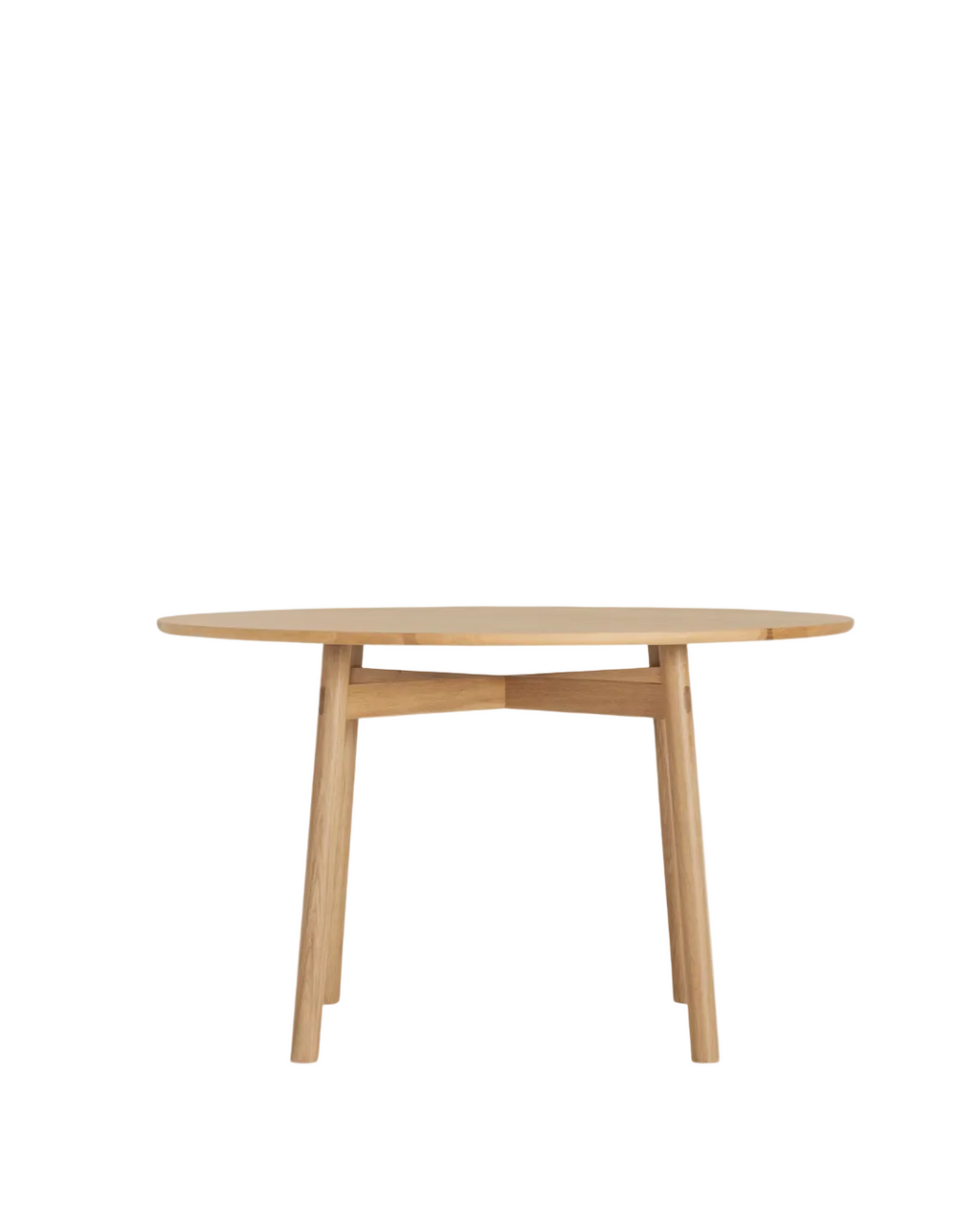 โต๊ะอาหารทรงกลม Case Furniture รุ่น Kigumi ดีไซน์เรียบง่าย ขาไม้ไขว้แบบโปร่งทำจากไม้โอ๊ค/วอลนัต พร้อมท็อปไม้ลามิเนตขอบเฉียง ขนาด 125 ซม. รองรับ 4–6 ที่นั่ง