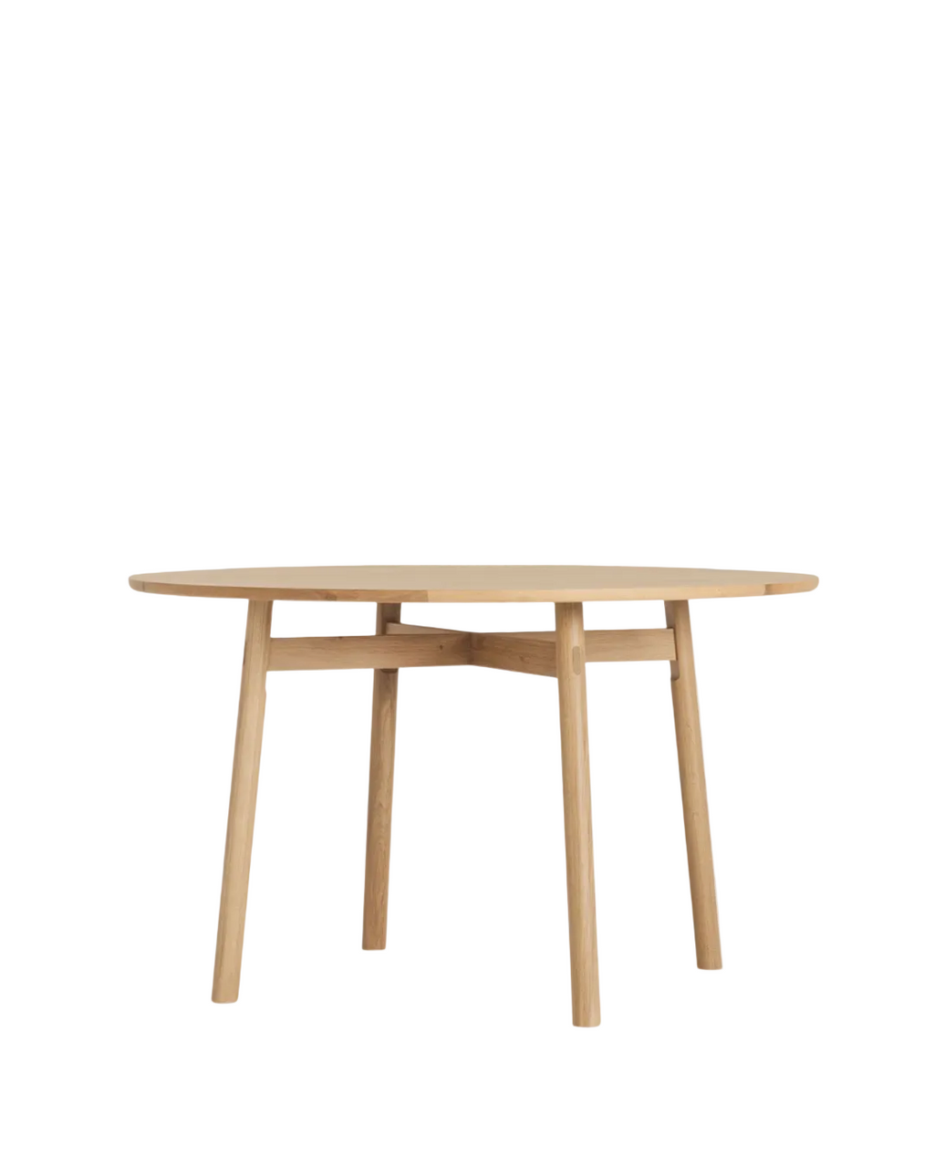 โต๊ะอาหารทรงกลม Case Furniture รุ่น Kigumi ดีไซน์เรียบง่าย ขาไม้ไขว้แบบโปร่งทำจากไม้โอ๊ค/วอลนัต พร้อมท็อปไม้ลามิเนตขอบเฉียง ขนาด 125 ซม. รองรับ 4–6 ที่นั่ง