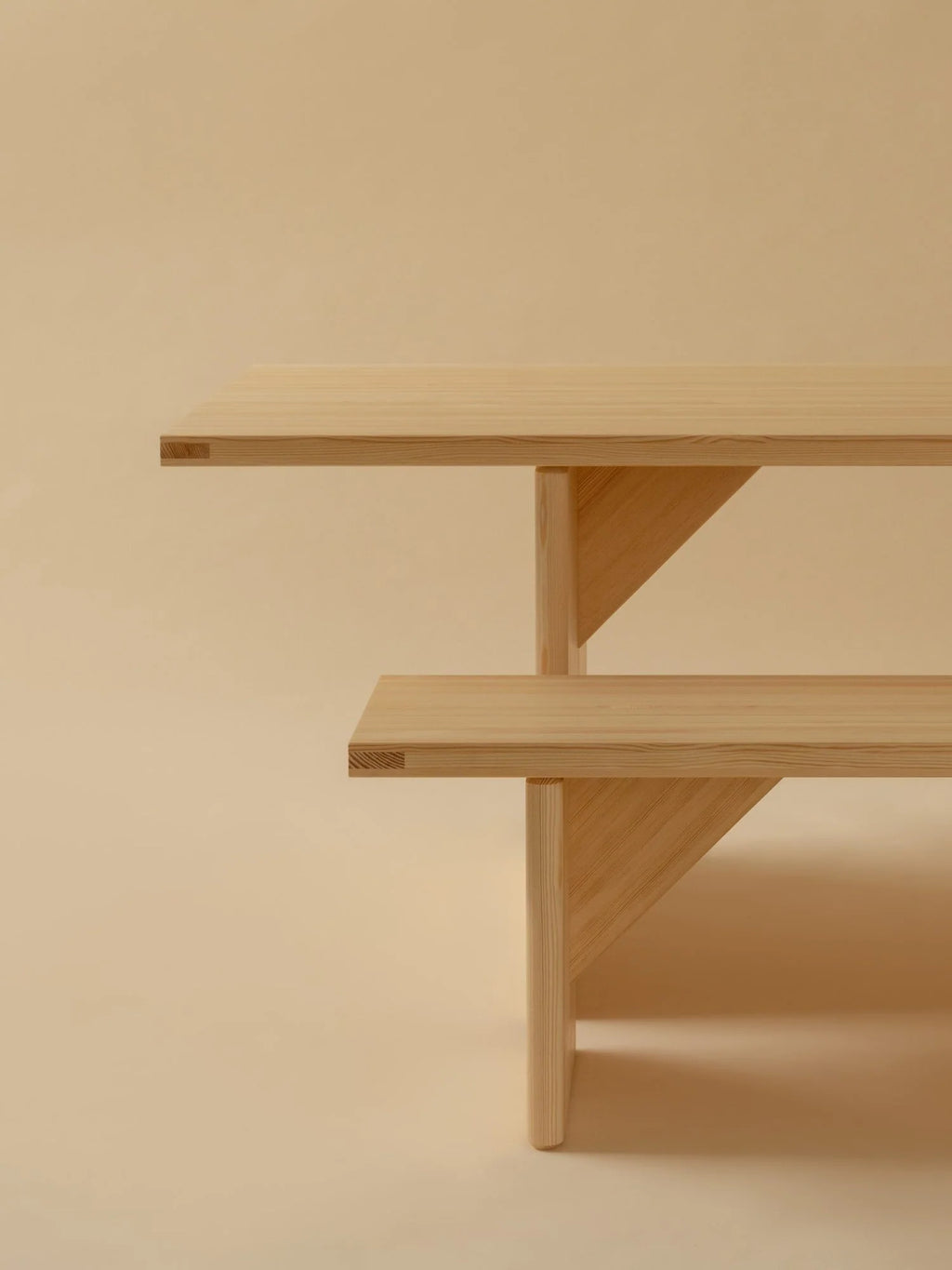 Vaarnii 012 Kolmio Bench ม้านั่งไม้ pine โครงสร้าง sandwich