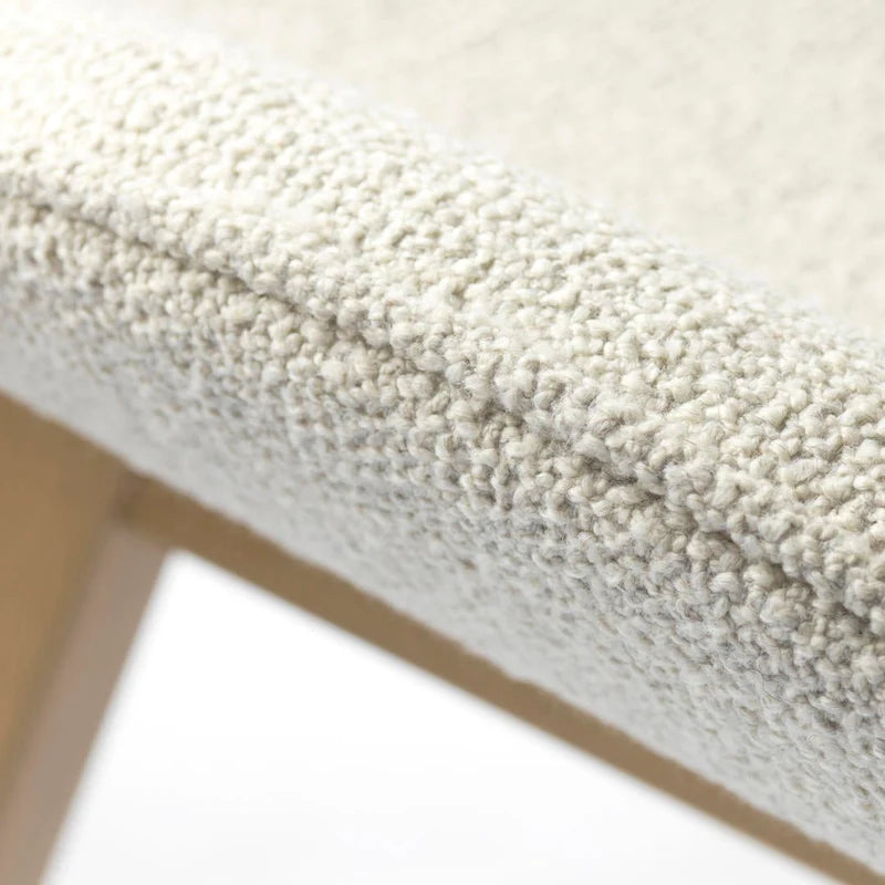 FDB Møbler L32 Suru Lounge Chair เก้าอี้เลานจ์ไม้โอ๊คพร้อมเบาะผ้าดีไซน์ผสมผสานญี่ปุ่นและสแกนดิเนเวียน ออกแบบโดย Carina Maria Mølgaard Nielsen