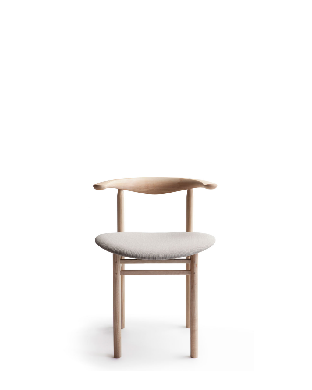 Nikari Linea RMT3 Dining Chair เก้าอี้ ash พร้อมพนักพิงโค้งและ upholstered seat ออกแบบโดย Rudi Merz