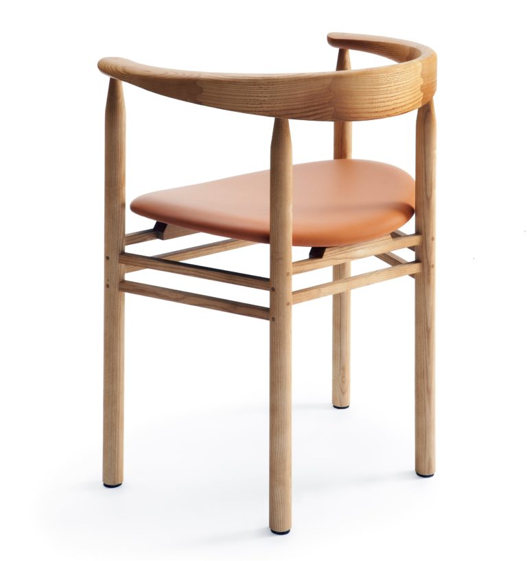 Linea RMT6 Armchair