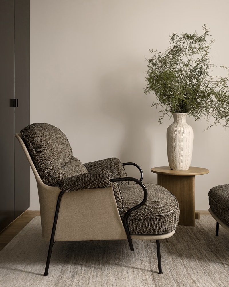 Lyra Lounge Chair