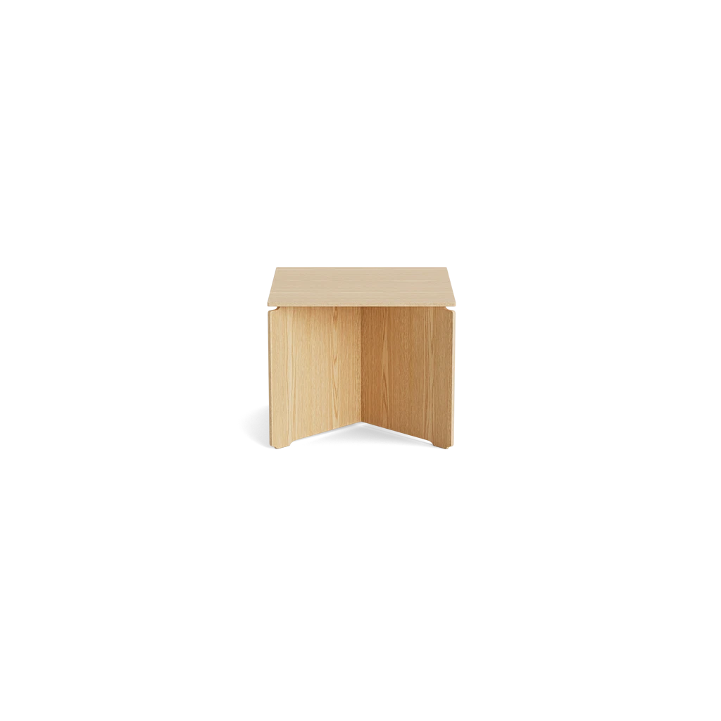MAKE nordic CROSS Coffee Table โต๊ะกลางไม้โอ๊คดีไซน์โครงสร้างไขว้แบบมินิมอลสำหรับห้องนั่งเล่น ออกแบบโดย Esben Pilgaard Jørgensen