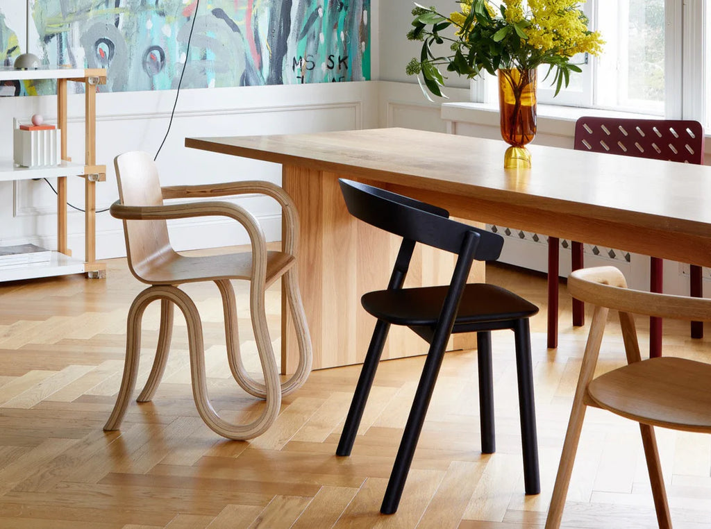 Made by Choice NUDE Dining Chair เก้าอี้ oak และ birch plywood แบบ stackable ออกแบบโดย Harri Koskinen