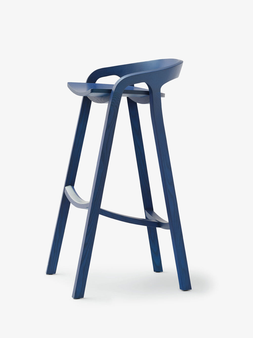 Mattiazzi MC1 SHE SAID Counter และ Bar Stool สตูลไม้ ash ออกแบบโดย Nitzan Cohen พร้อม backrest โค้งต่อเนื่องและรายละเอียดงานไม้ร่วมสมัย
