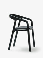 Mattiazzi MC1 SHE SAID Chair เก้าอี้ไม้ ash ออกแบบโดย Nitzan Cohen พร้อม armrest โค้งลาดและรายละเอียดงานไม้ต่อเนื่อง