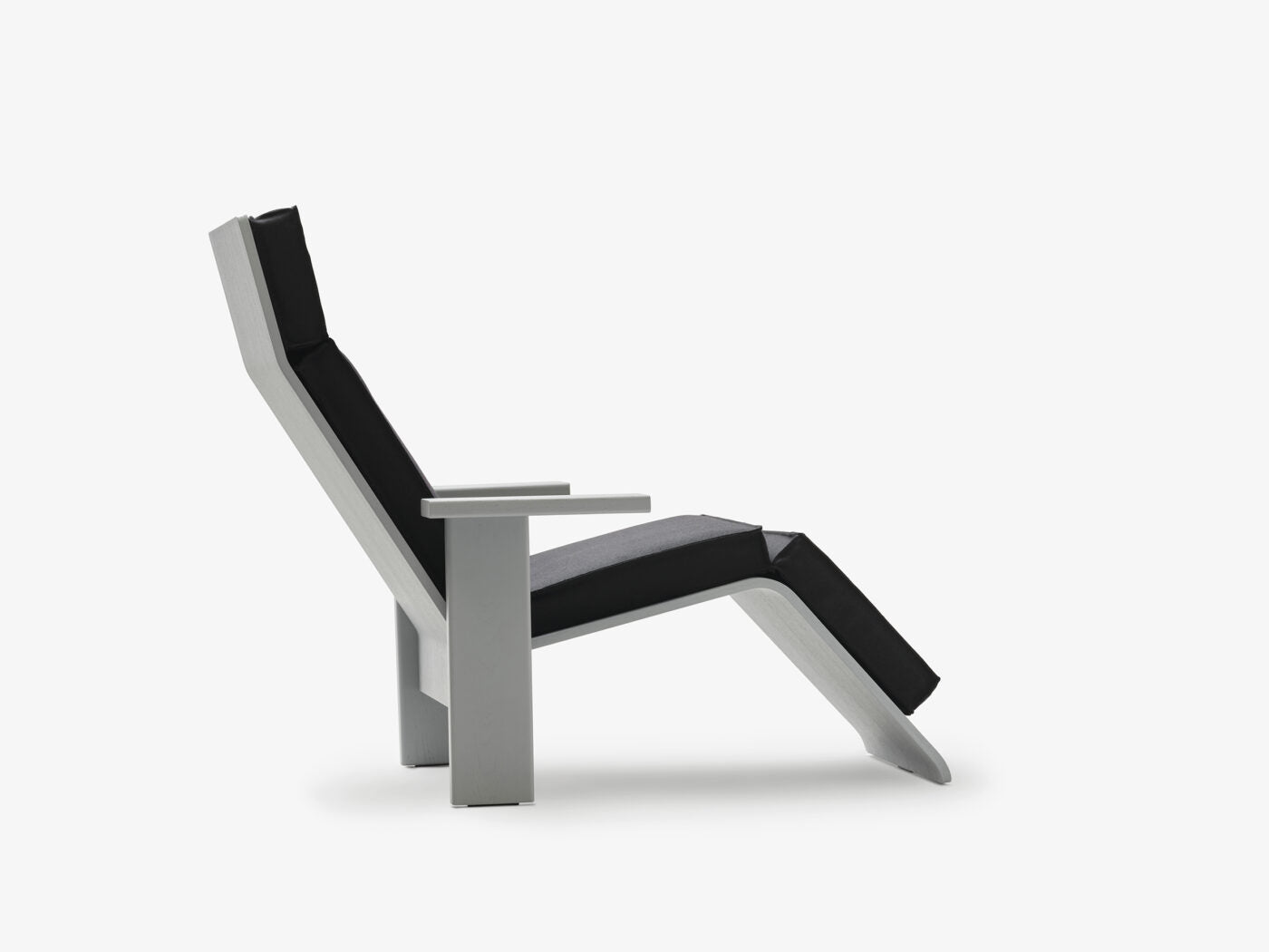 Mattiazzi MC15 QUINDICI Lounge Chair โครงไม้ ash พร้อม removable upholstery สำหรับพื้นที่ภายในร่วมสมัย