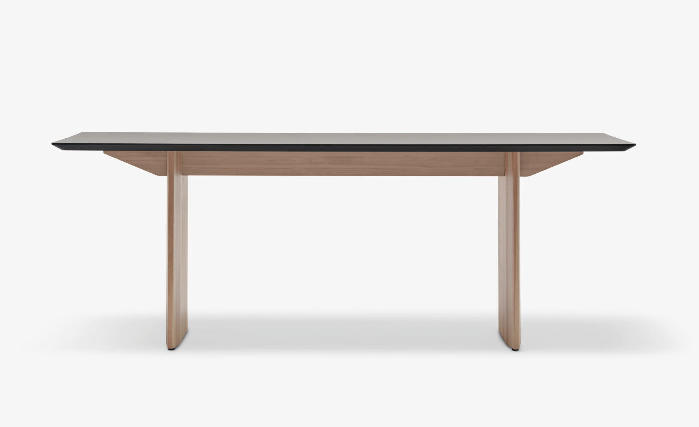 Mattiazzi MC19 FRONDA Table โต๊ะโครงไม้ pine พร้อม FENIX NTM® top สำหรับพื้นที่ทำงานและรับประทานอาหารร่วมสมัย