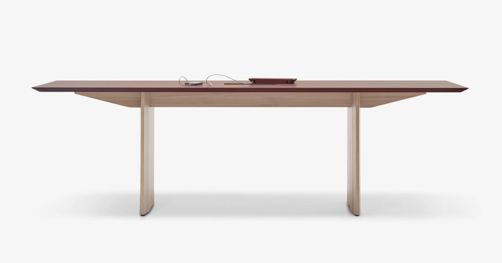 Mattiazzi MC19 FRONDA Table โต๊ะโครงไม้ pine พร้อม FENIX NTM® top สำหรับพื้นที่ทำงานและรับประทานอาหารร่วมสมัย