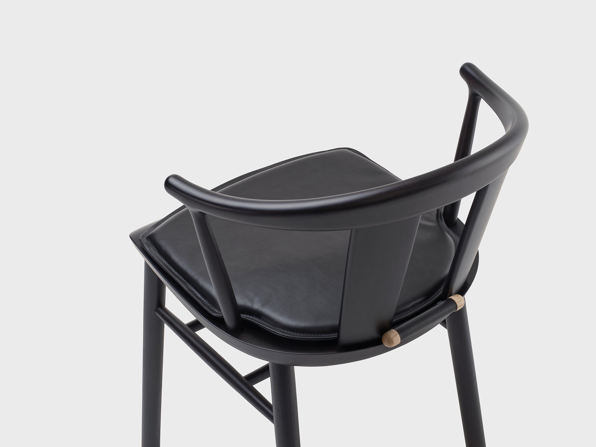 Mattiazzi STELO Chair เก้าอี้พักแขนโครงไม้ ash และ beech สำหรับโต๊ะอาหาร คาเฟ่ และร้านอาหารร่วมสมัย