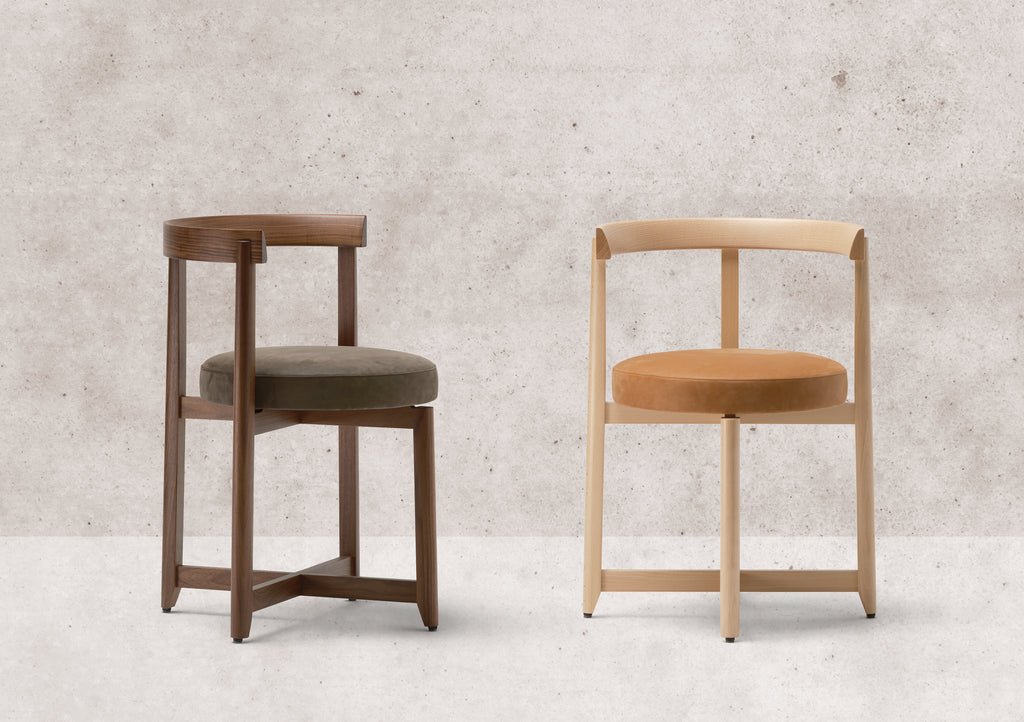 Mattiazzi APSIS Armchair เก้าอี้พักแขนโครงไม้ beech / walnut พร้อมเบาะบุและพนักพิงโค้ง สำหรับโต๊ะอาหาร คาเฟ่ ร้านอาหาร และพื้นที่ภายในร่วมสมัย