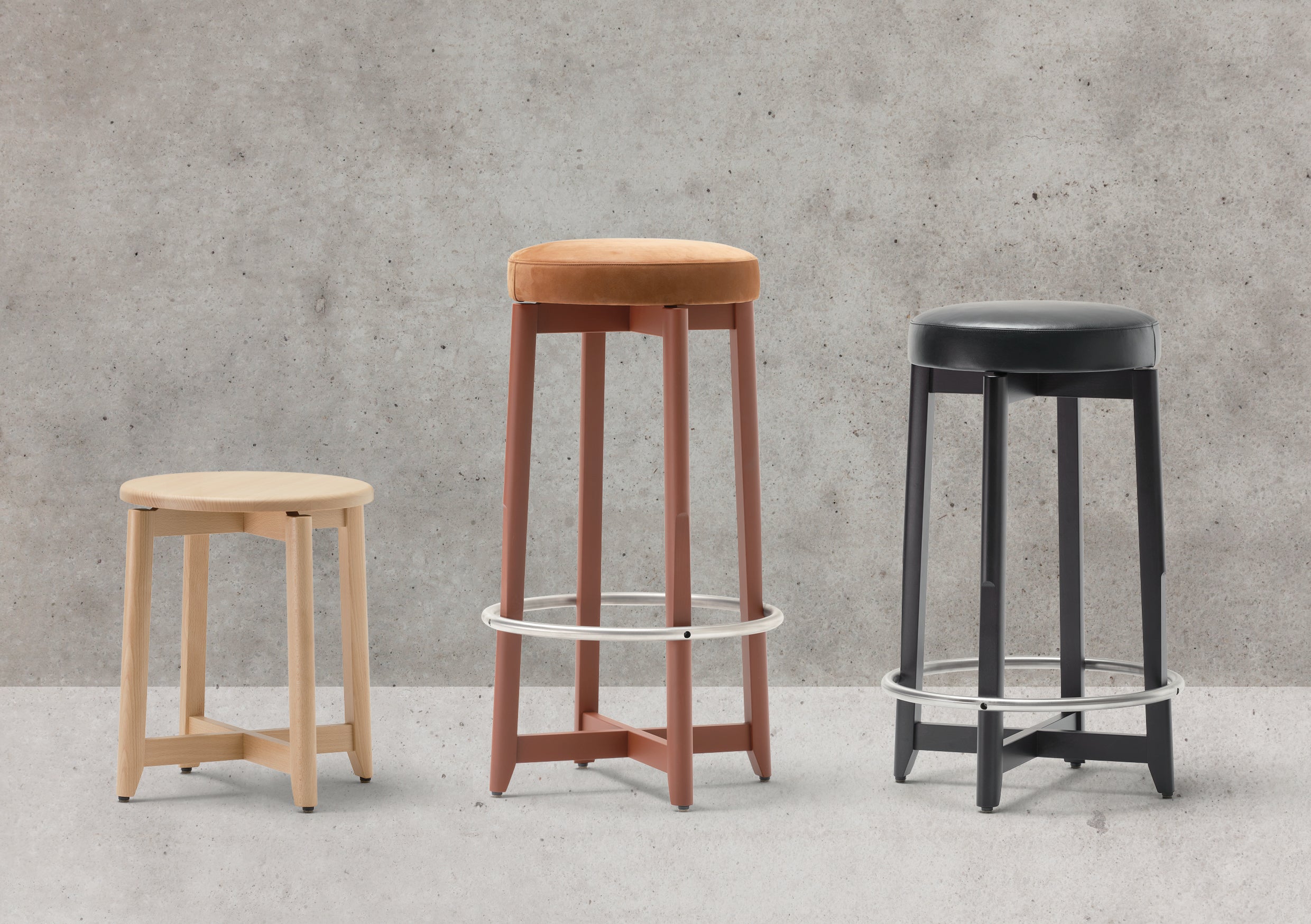 Mattiazzi APSIS Stool สตูลโครงไม้ solid beech สำหรับโต๊ะอาหาร คาเฟ่ และพื้นที่ภายในร่วมสมัย