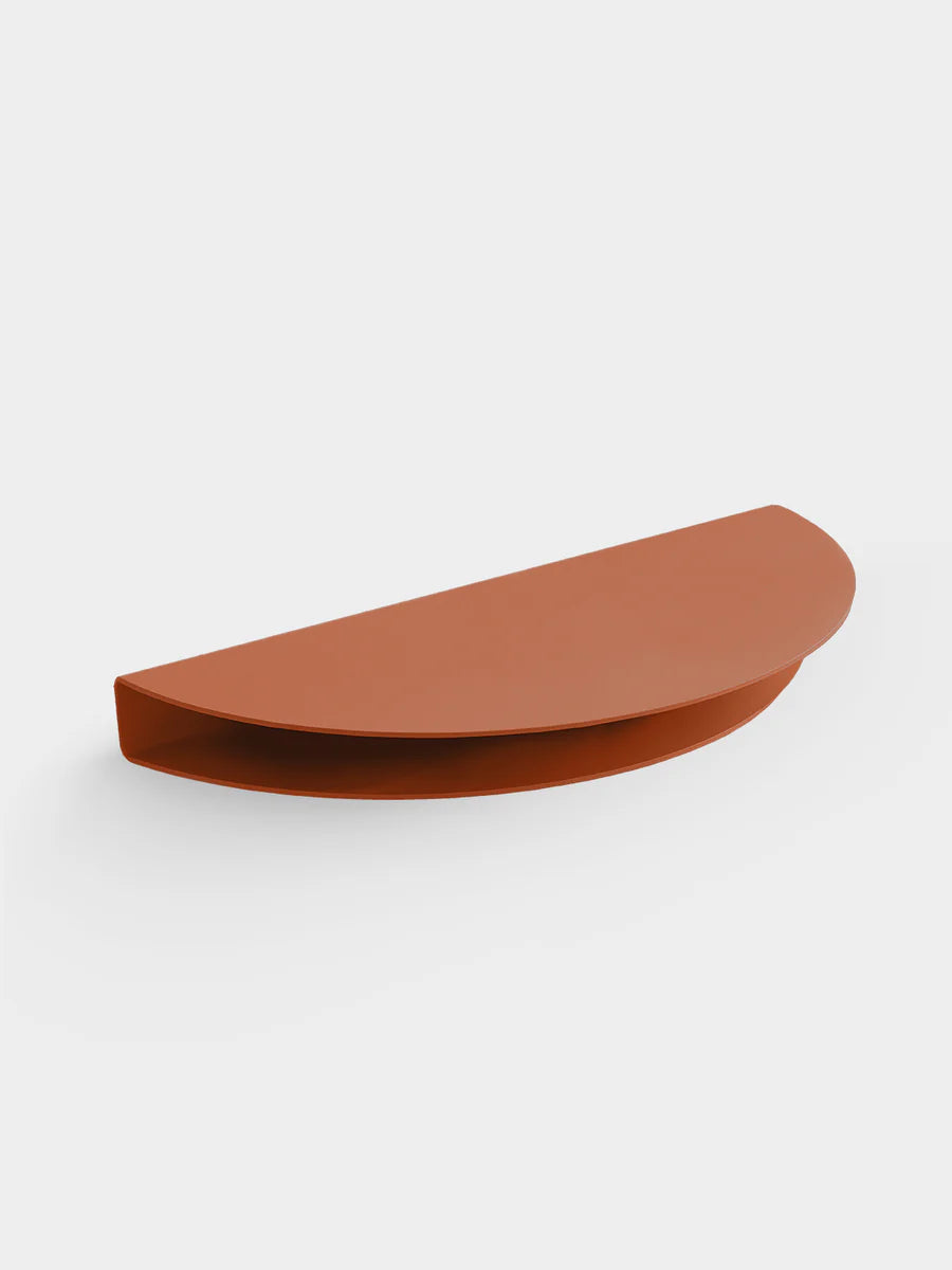 MOEBE Half Moon Shelf ชั้นวางติดผนังเหล็กทรงครึ่งวงกลม ออกแบบโดย MOEBE