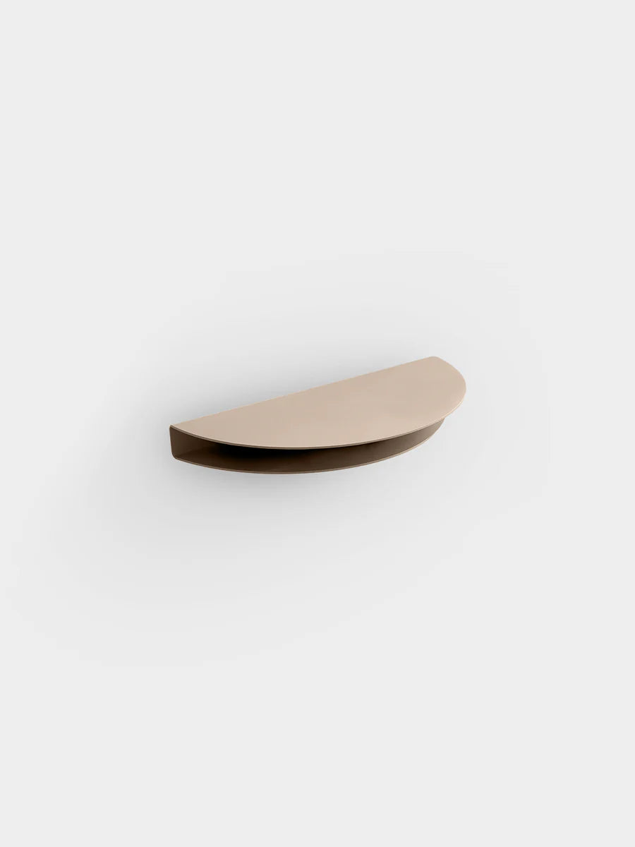MOEBE Half Moon Shelf ชั้นวางติดผนังเหล็กทรงครึ่งวงกลม ออกแบบโดย MOEBE