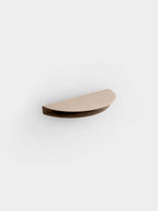 MOEBE Half Moon Shelf ชั้นวางติดผนังเหล็กทรงครึ่งวงกลม ออกแบบโดย MOEBE