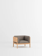 MOEBE Lounge Chair