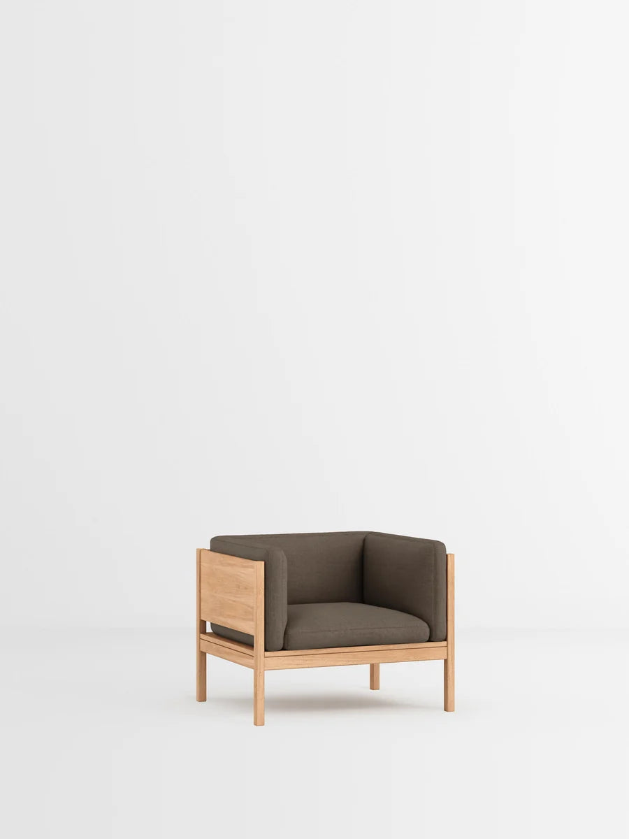 MOEBE Lounge Chair