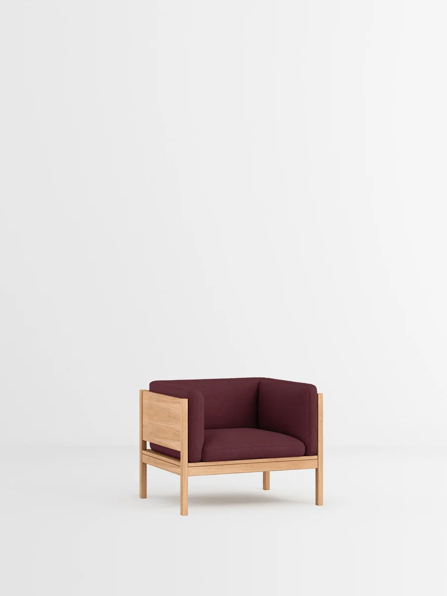 MOEBE Lounge Chair