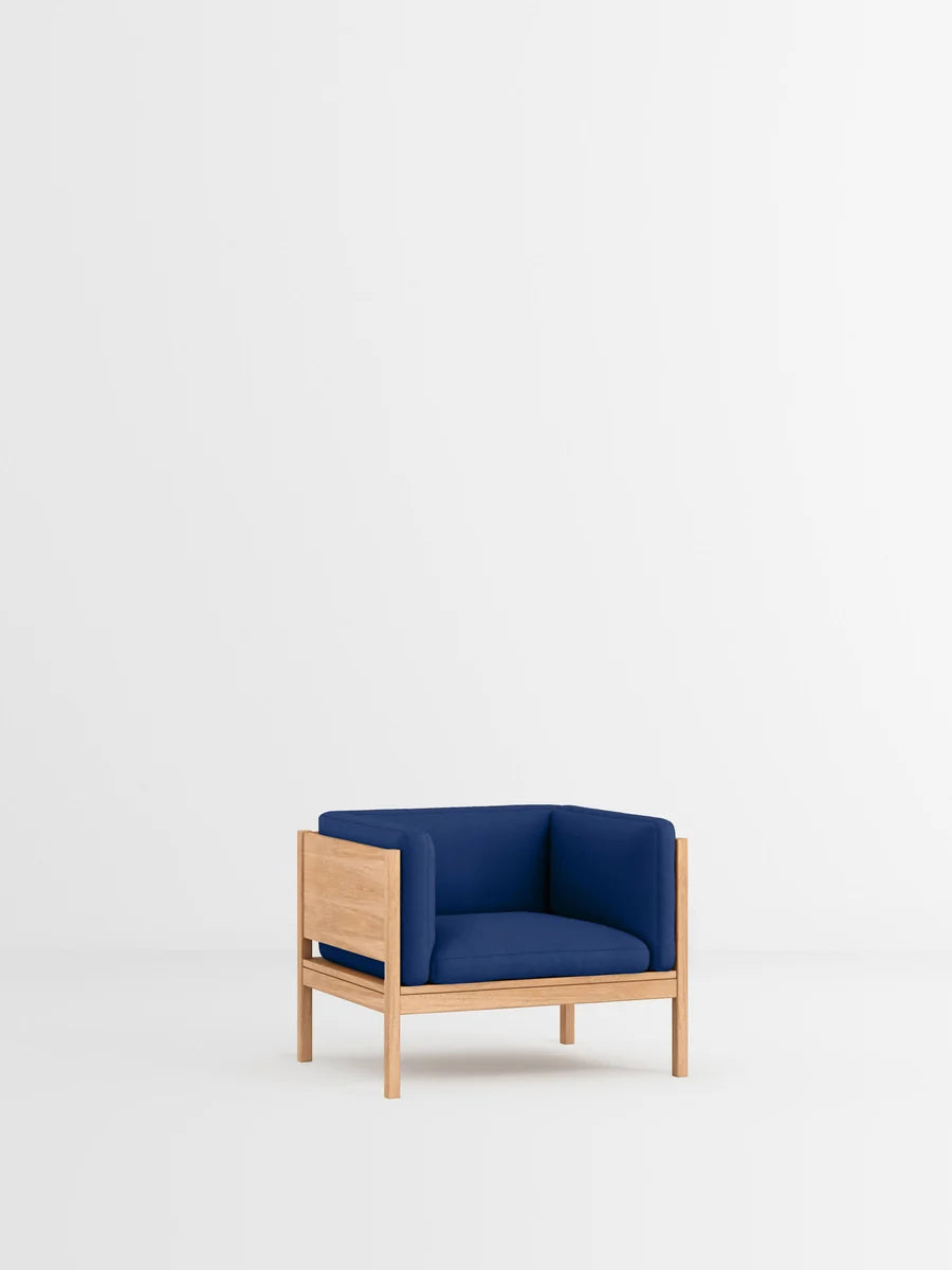 MOEBE Lounge Chair