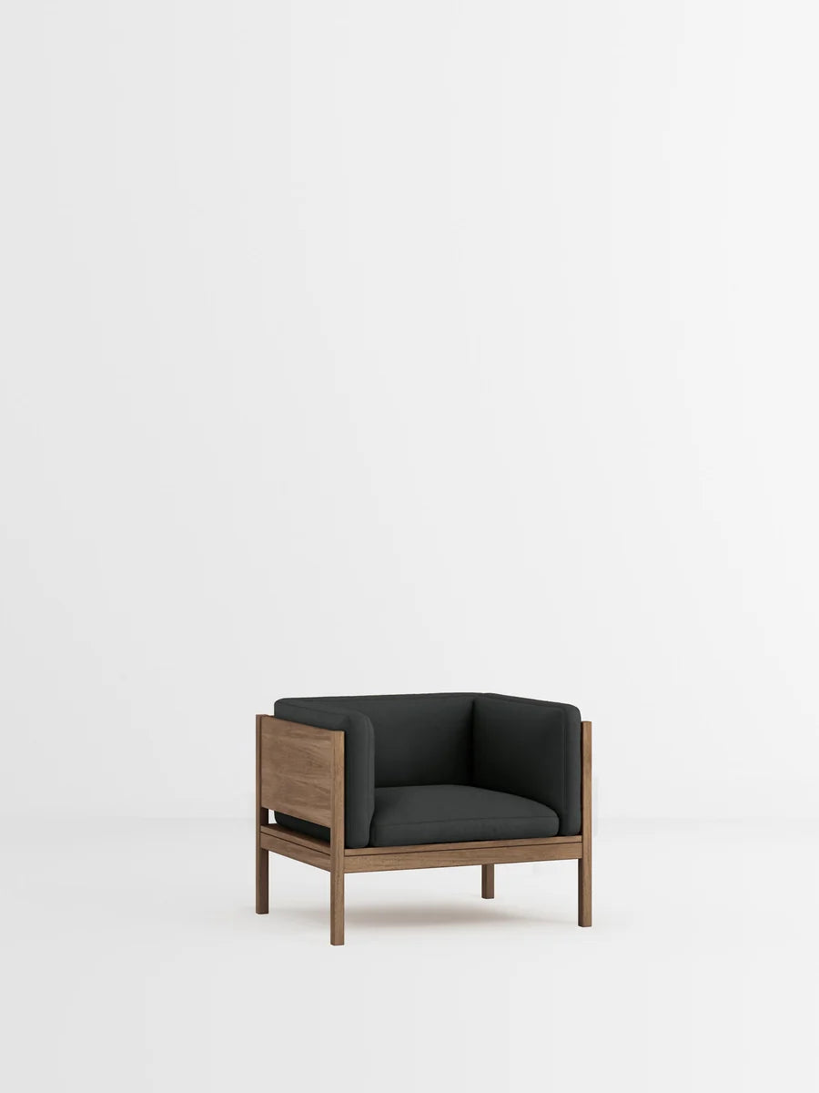 MOEBE Lounge Chair