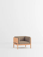 MOEBE Lounge Chair