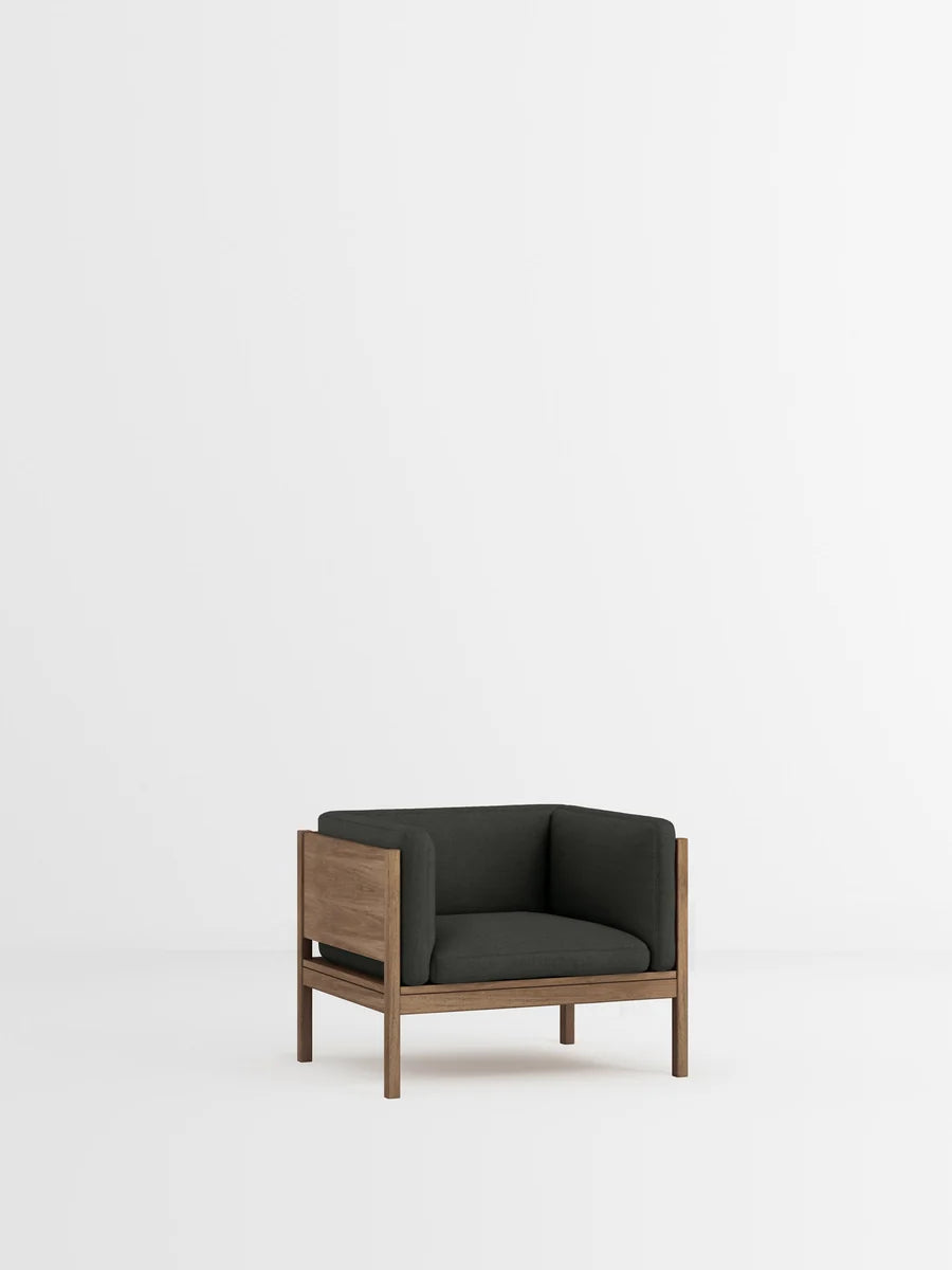 MOEBE Lounge Chair