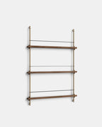 ชั้นวางของจาก MOEBE ดีไซน์เรียบง่ายแบบสแกนดิเนเวีย ปรับเปลี่ยนได้ตามพื้นที่และการใช้งาน ผลิตจากไม้โอ๊กแท้และโครงเหล็กเคลือบสีพาวเดอร์ แบบโมดูลาร์ปรับเพิ่มช่องหรือทำเต็มผนังได้ ใช้ชั้นไม้โอ๊ควีนียร์ FSC นำเข้าโดย Old Pine Trees.